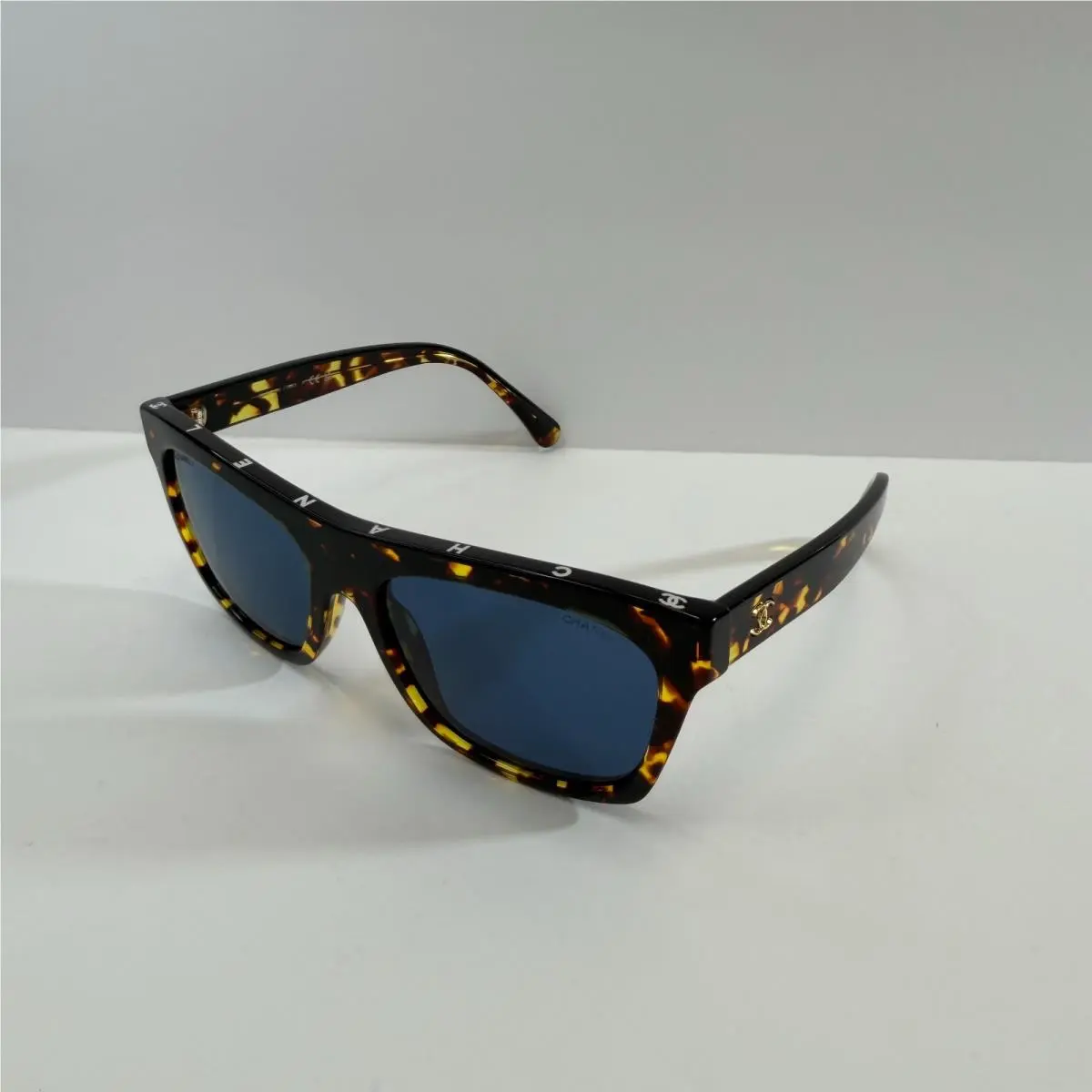 Chanel CH 5569 1852/80 Havana W/blue Lenses