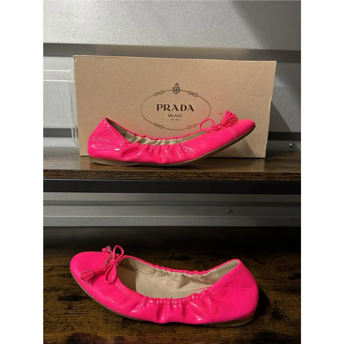 Women’s Patent Leather Ballet Flats Neon Pink Tassel Bow Size 36.5 US 6.5B by Prada