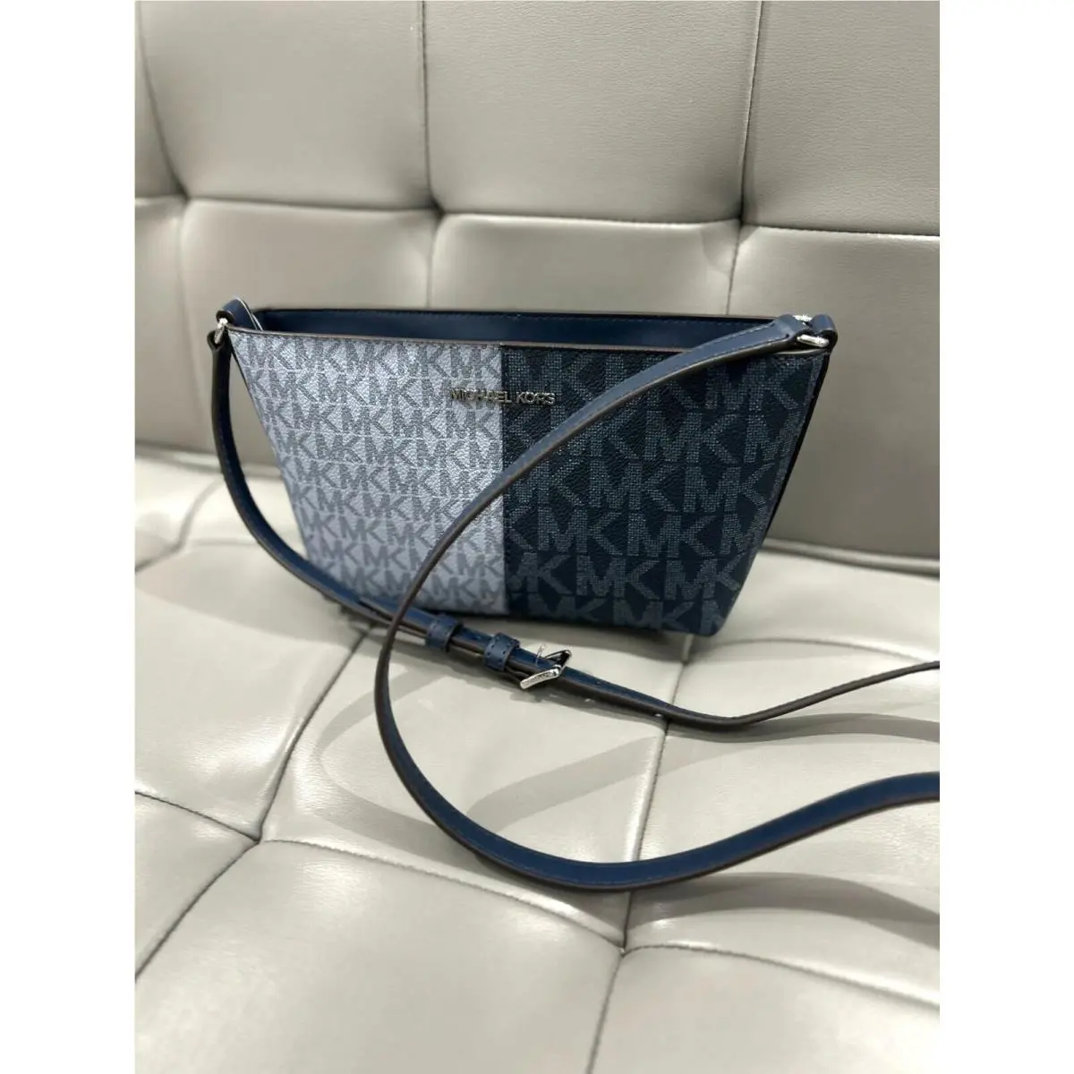 Michael Kors MK Signature Small Shoulder Tote Purse Bag Handbag - Navy Multi