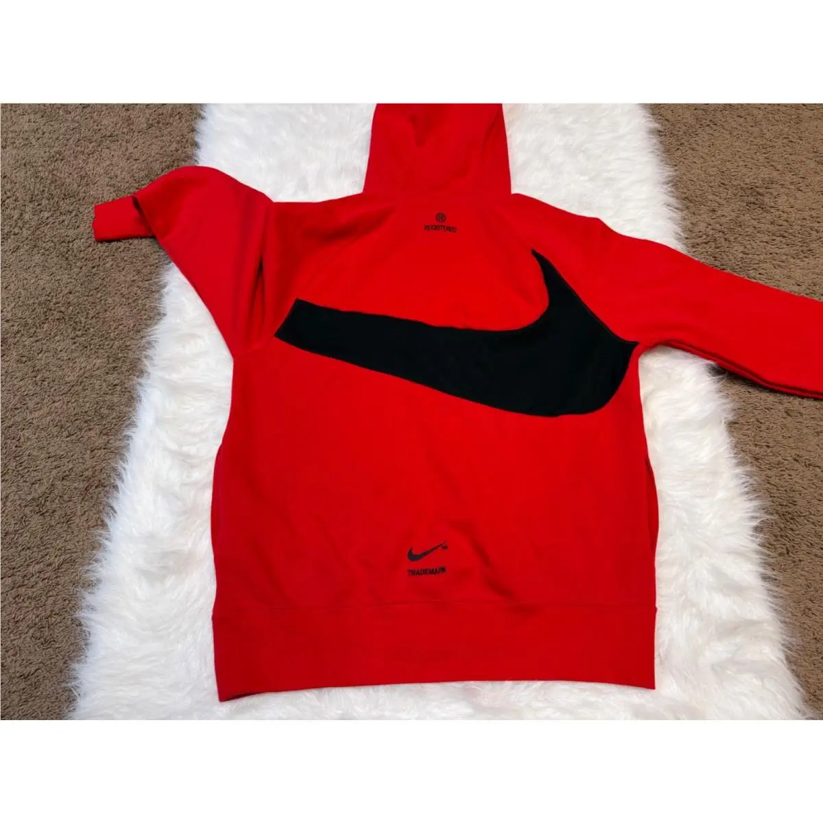 Nike clothing - DD8222-063 - DD8222-063 - Red (UPC: 195239110351) 4