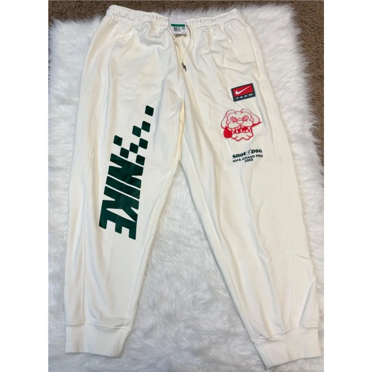 Fleece Jogger Shoe Dog Grand Prix Sail Men`s Size XL Pants FB7244-133 by Nike