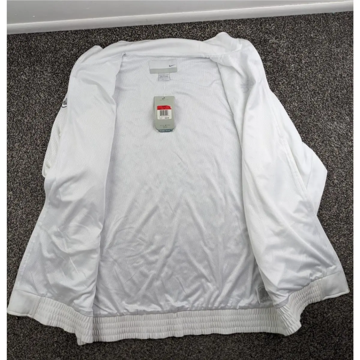 Nike clothing - White 2