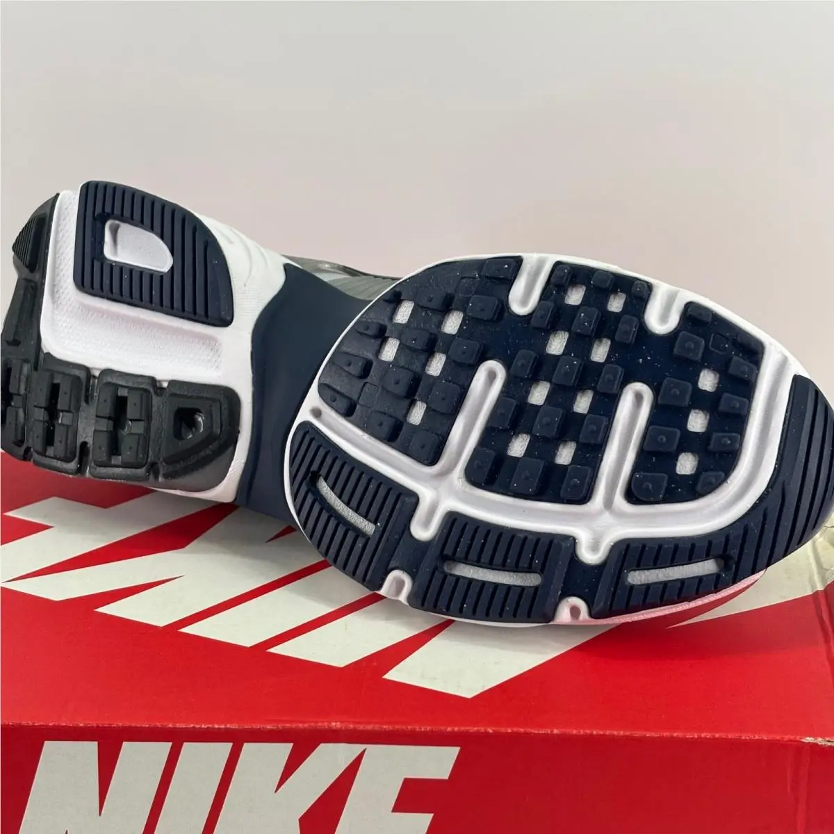 Nike shoes - Nike V2K Run - Run - Gray 4