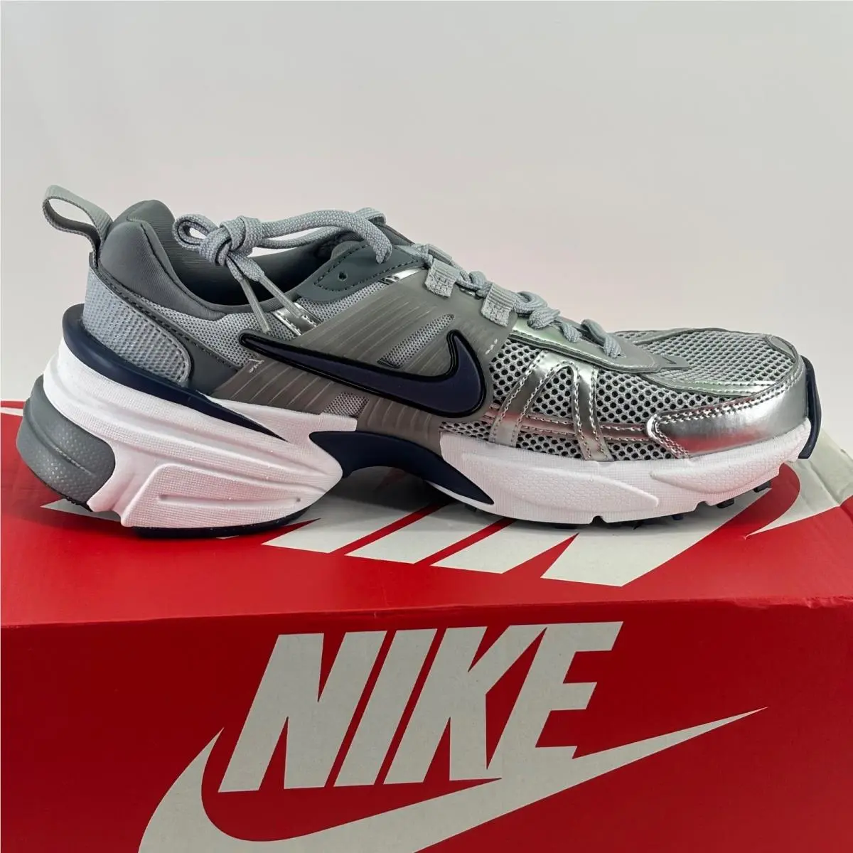 Nike shoes - Nike V2K Run - Run - Gray 4