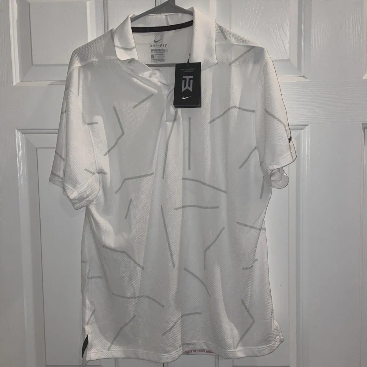 Men’s  Dri-fit Tiger Woods Polo Shirt Photon Dust Black CU9784 025 sz Small by Nike