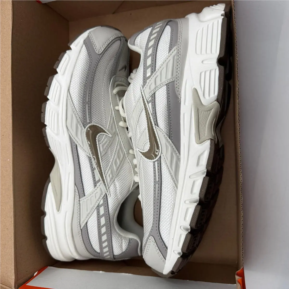 Nike shoes - Nike Initiator - Initiator - Beige 4
