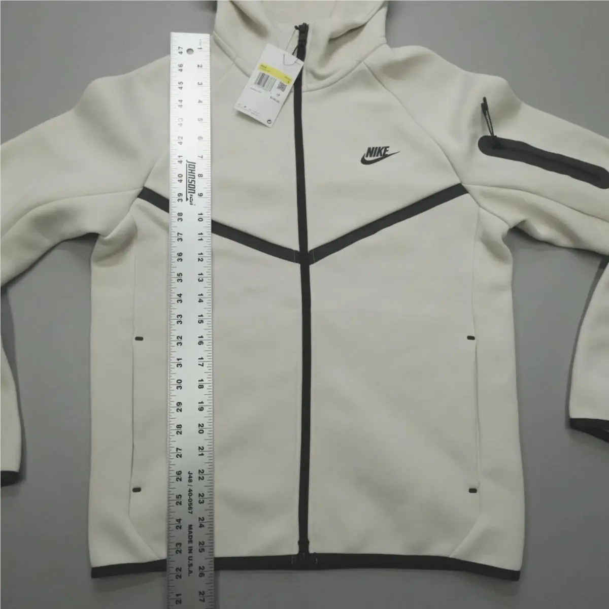 Nike clothing - Ivory 4