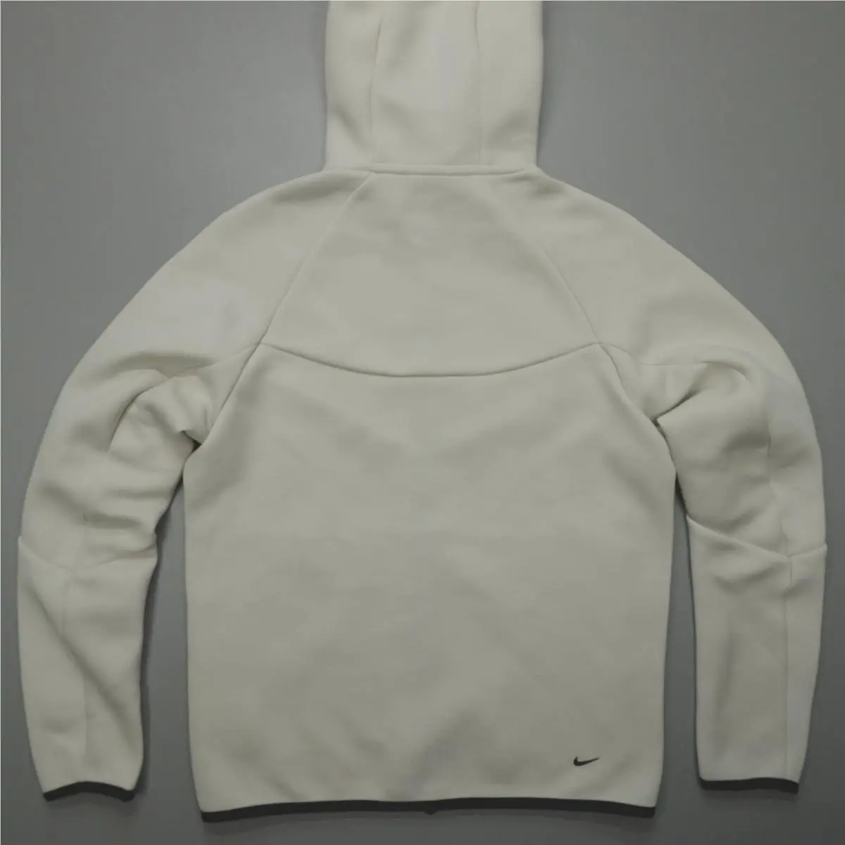Nike clothing - Ivory 5
