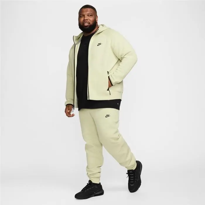 Nike clothing - Green (UPC: 197597276250) 8