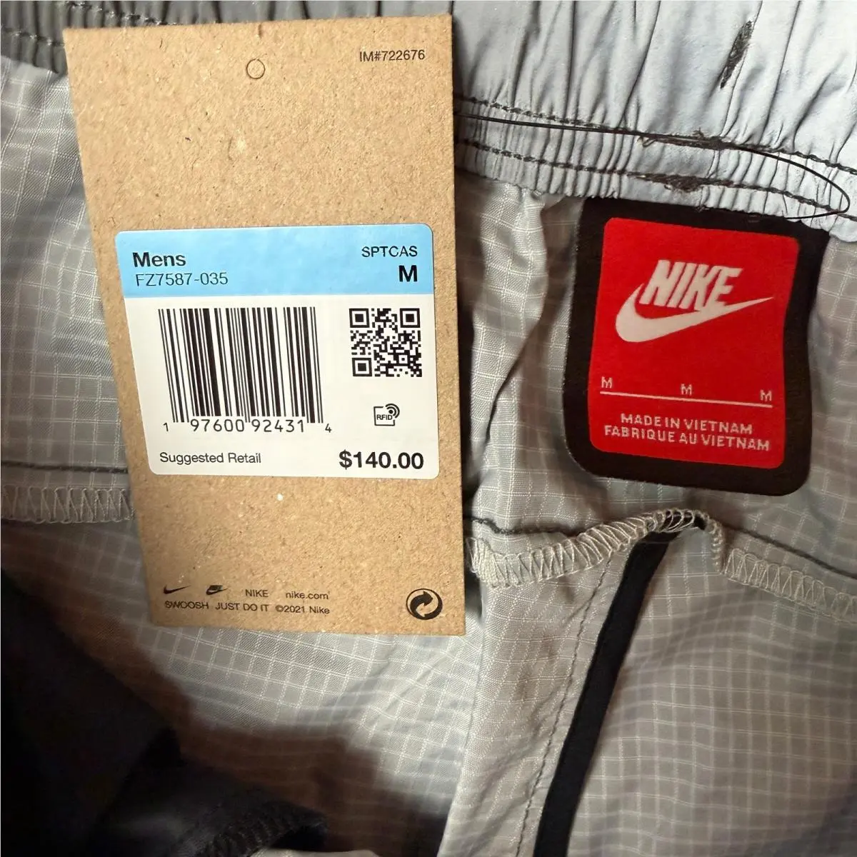 Nike clothing - Silver 2