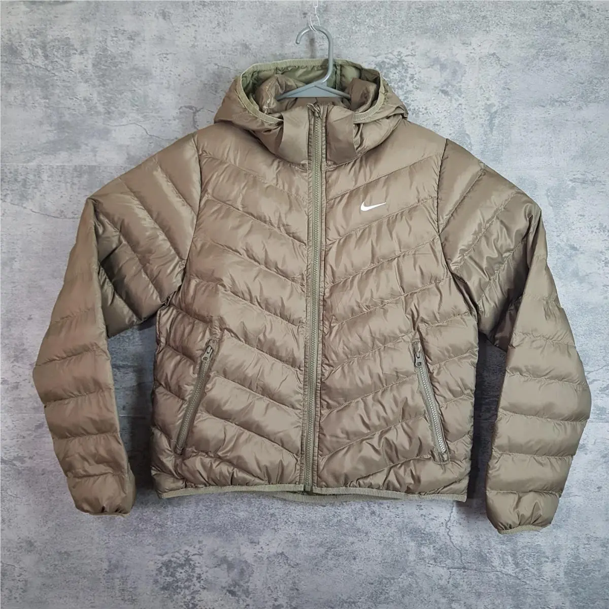 Therma Fit Hooded Puffer Jacket Womens Small Olive Green HV2457-222 by Nike
