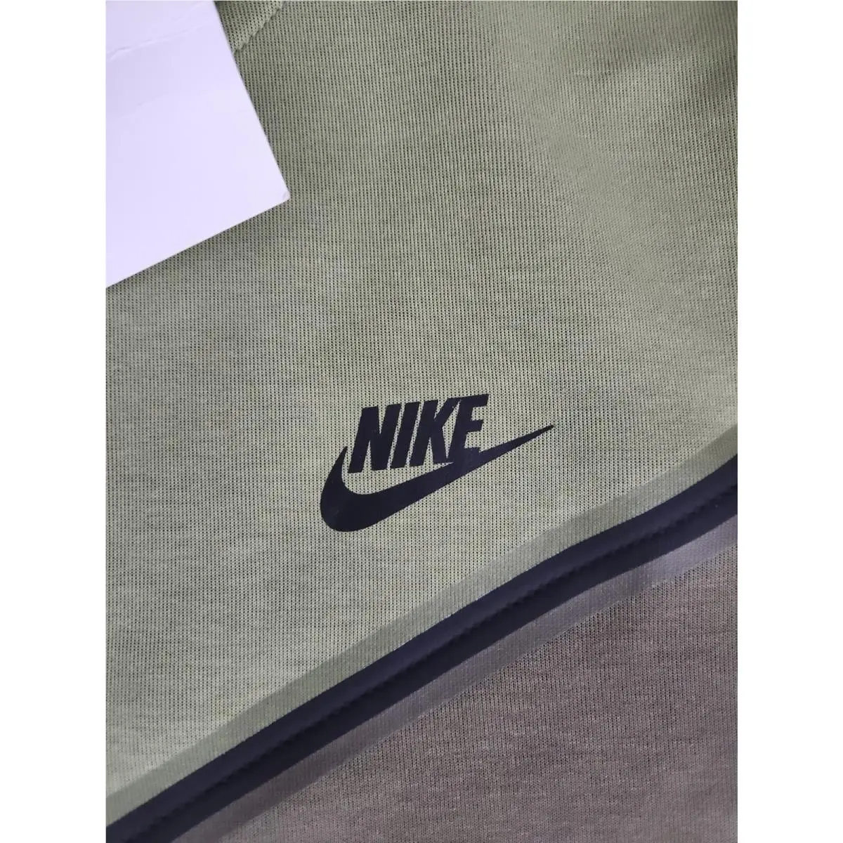 Nike clothing - Green 2