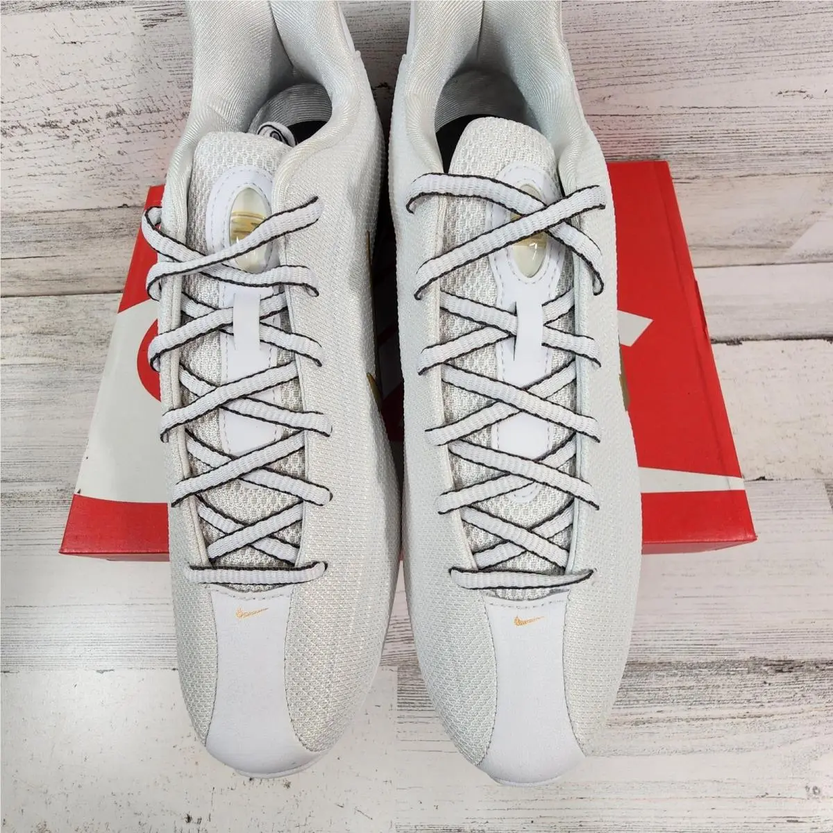 Nike shoes - White 2