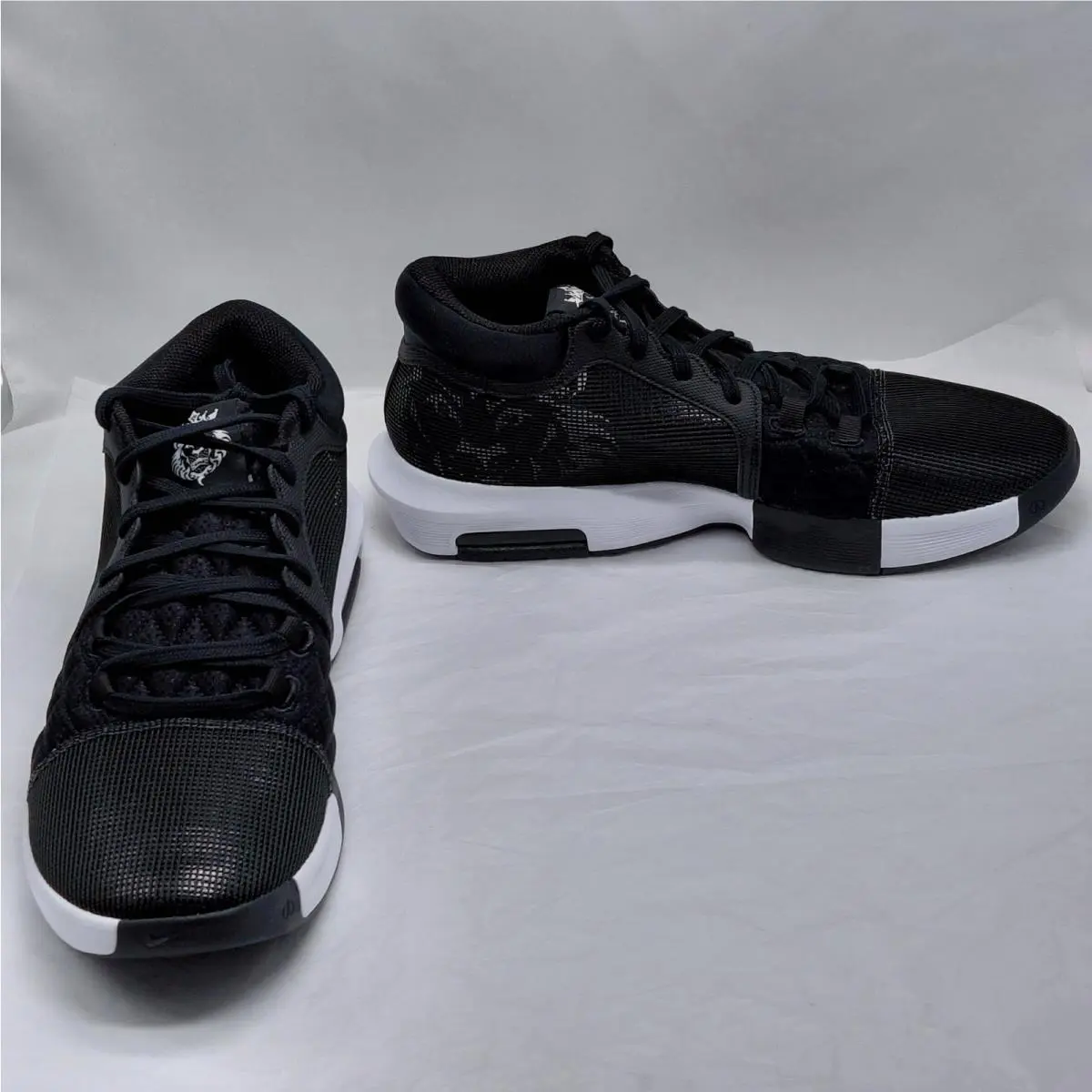 Nike shoes - Nike LeBron Witness - LeBron Witness - Black 2