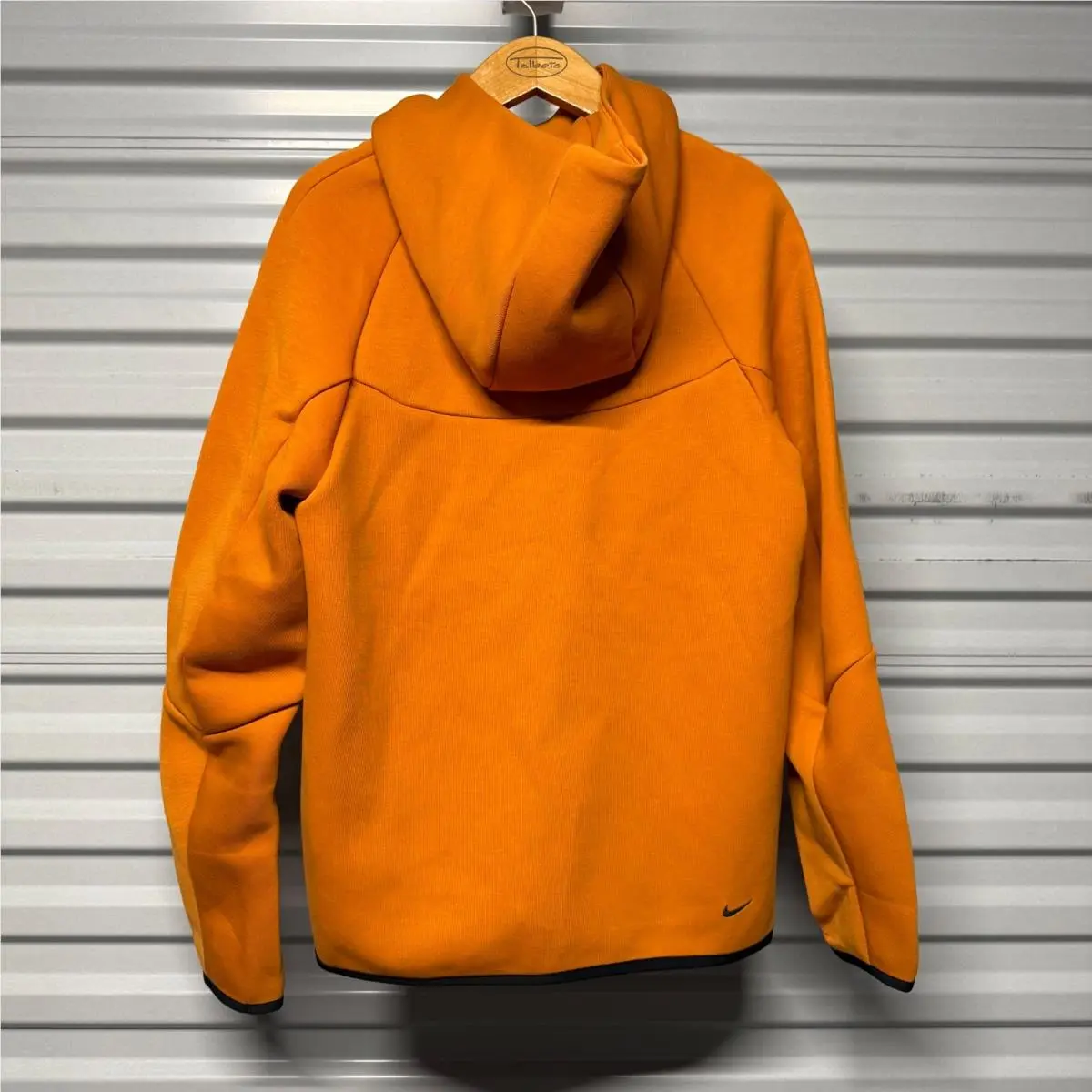 Nike clothing - Orange (UPC: 197863219721) 8