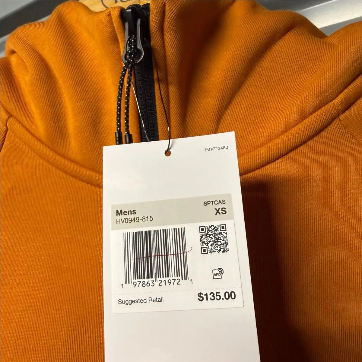 Nike clothing - Orange (UPC: 197863219721) 0