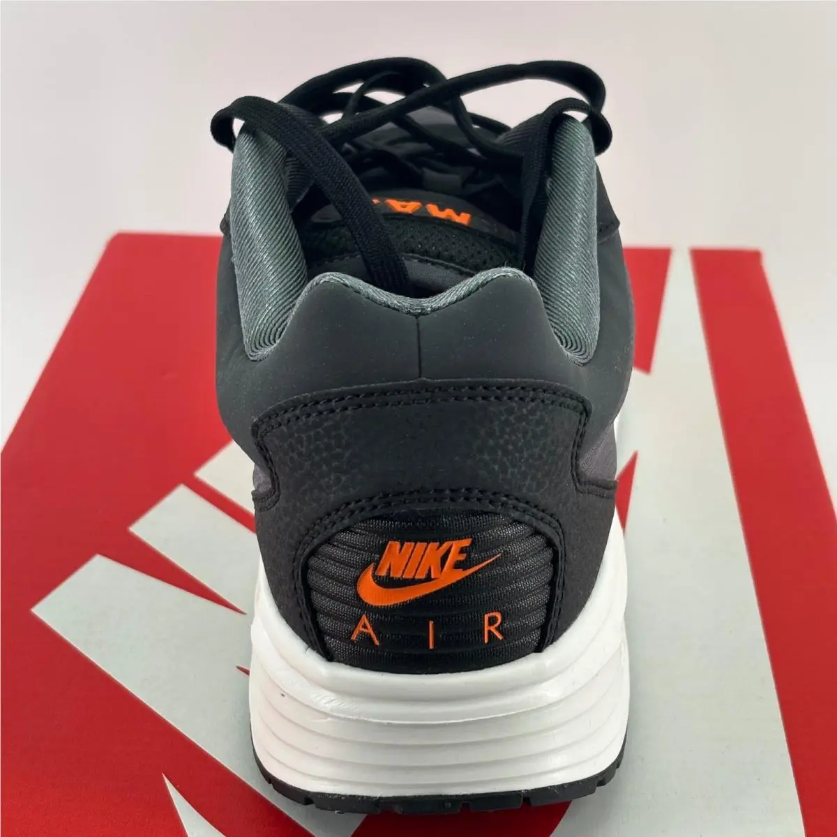 Nike shoes - Nike Air Max Solo SE - Black 2