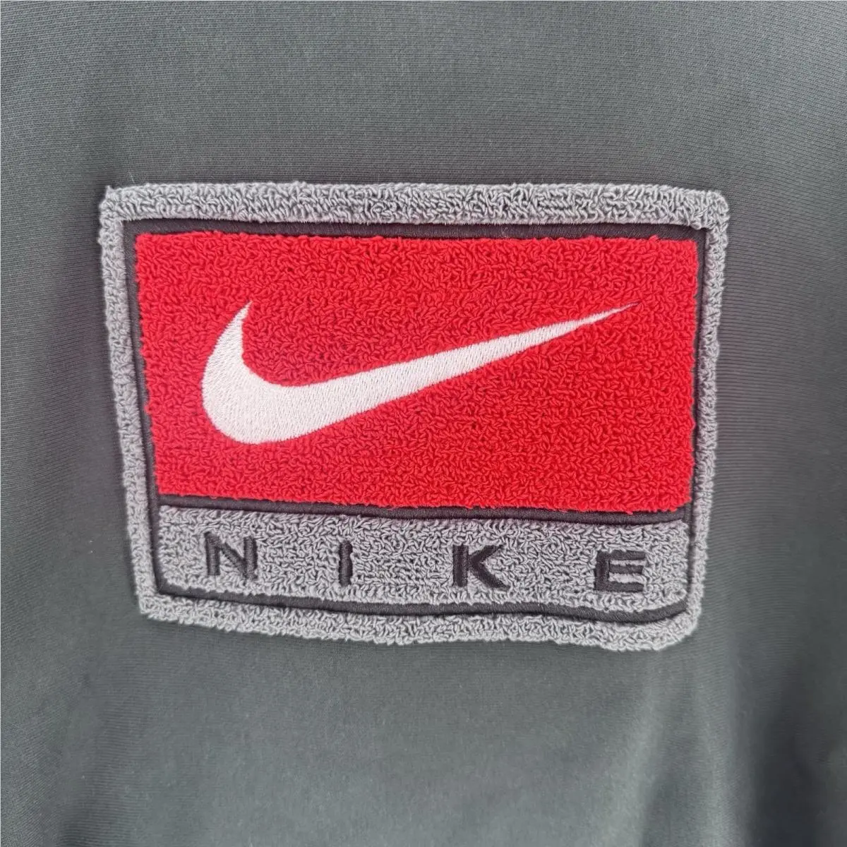 Nike clothing - Green (UPC: 0198726200931) 1