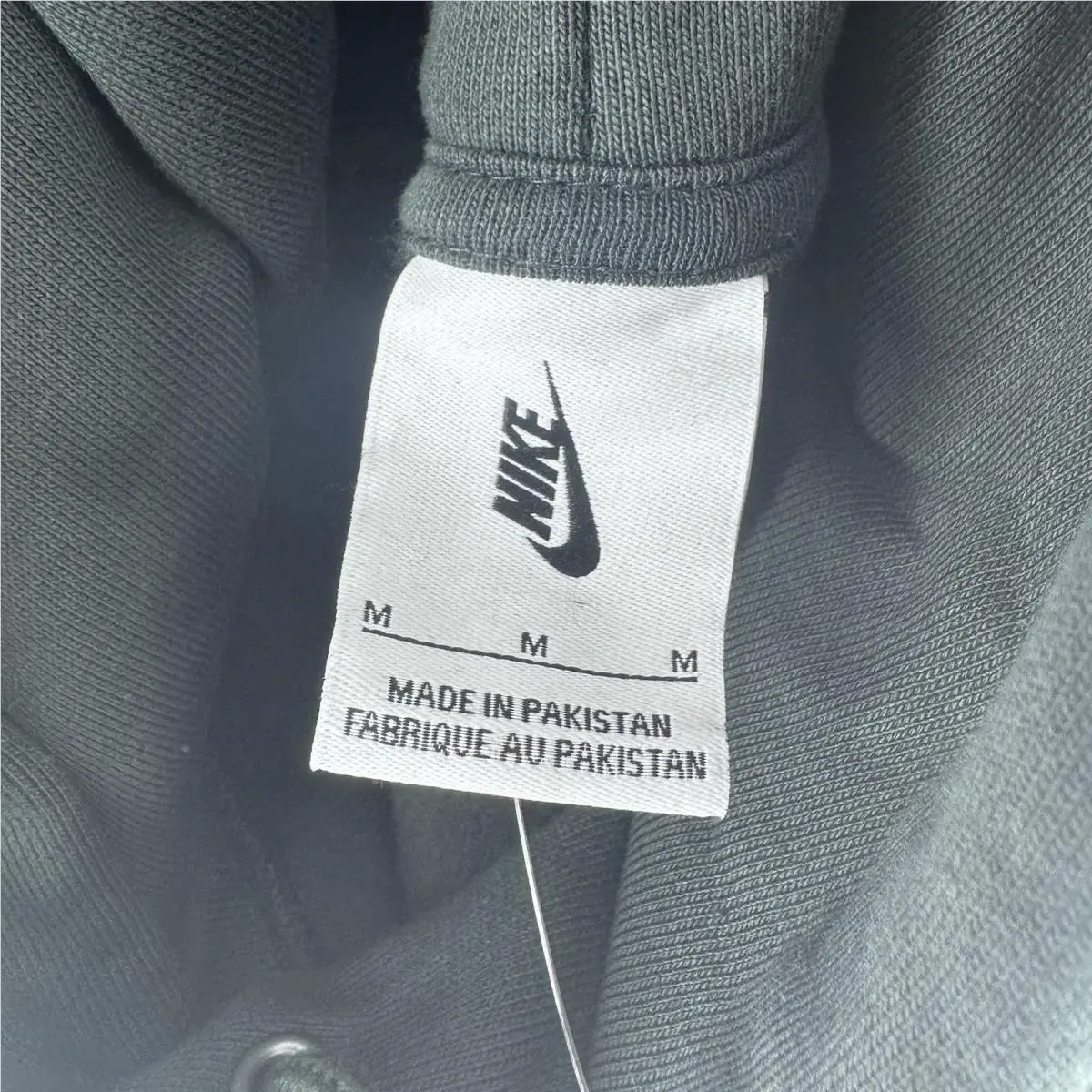 Nike clothing - Green (UPC: 0198726200931) 2