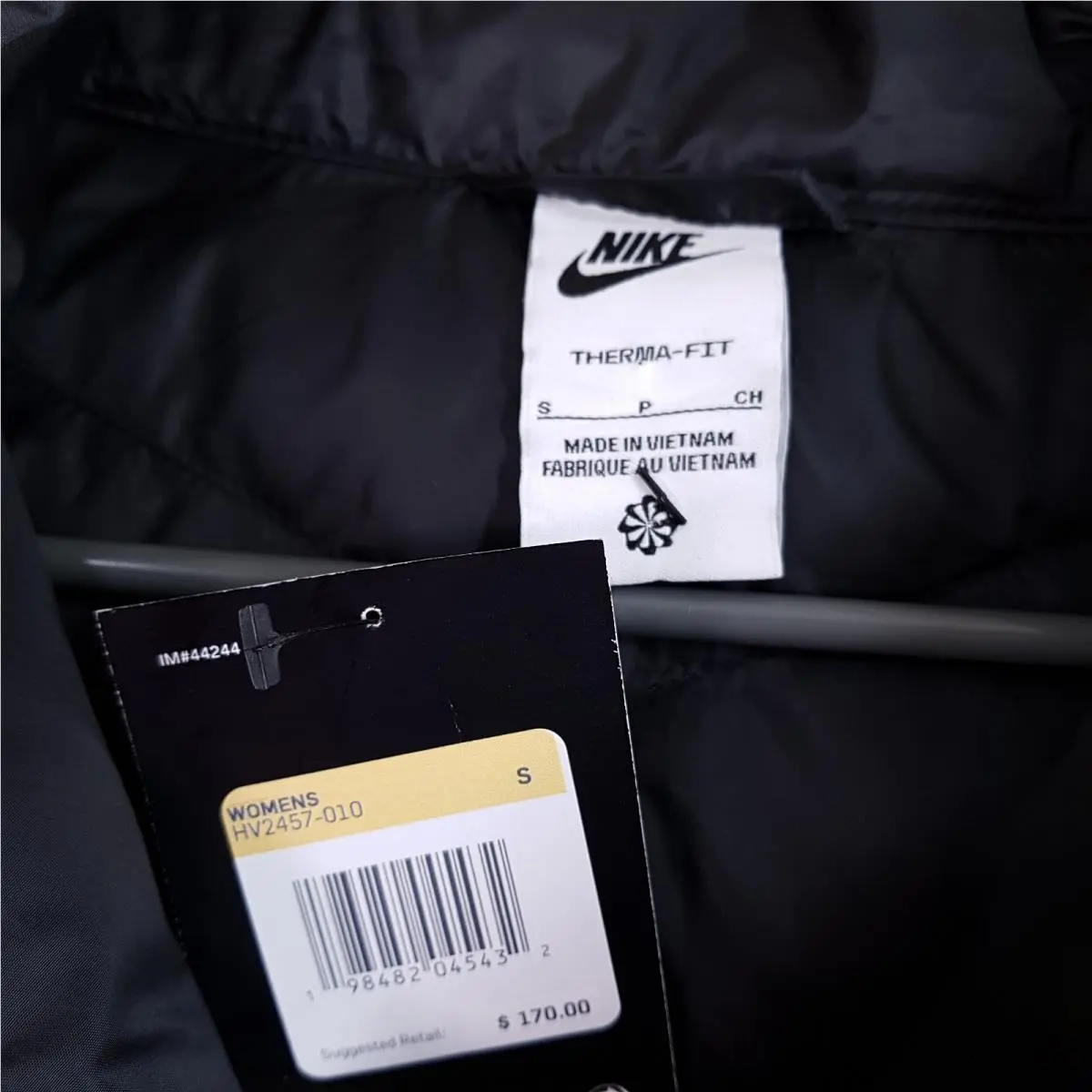 Nike clothing - Black (UPC: 0198482060879) 2