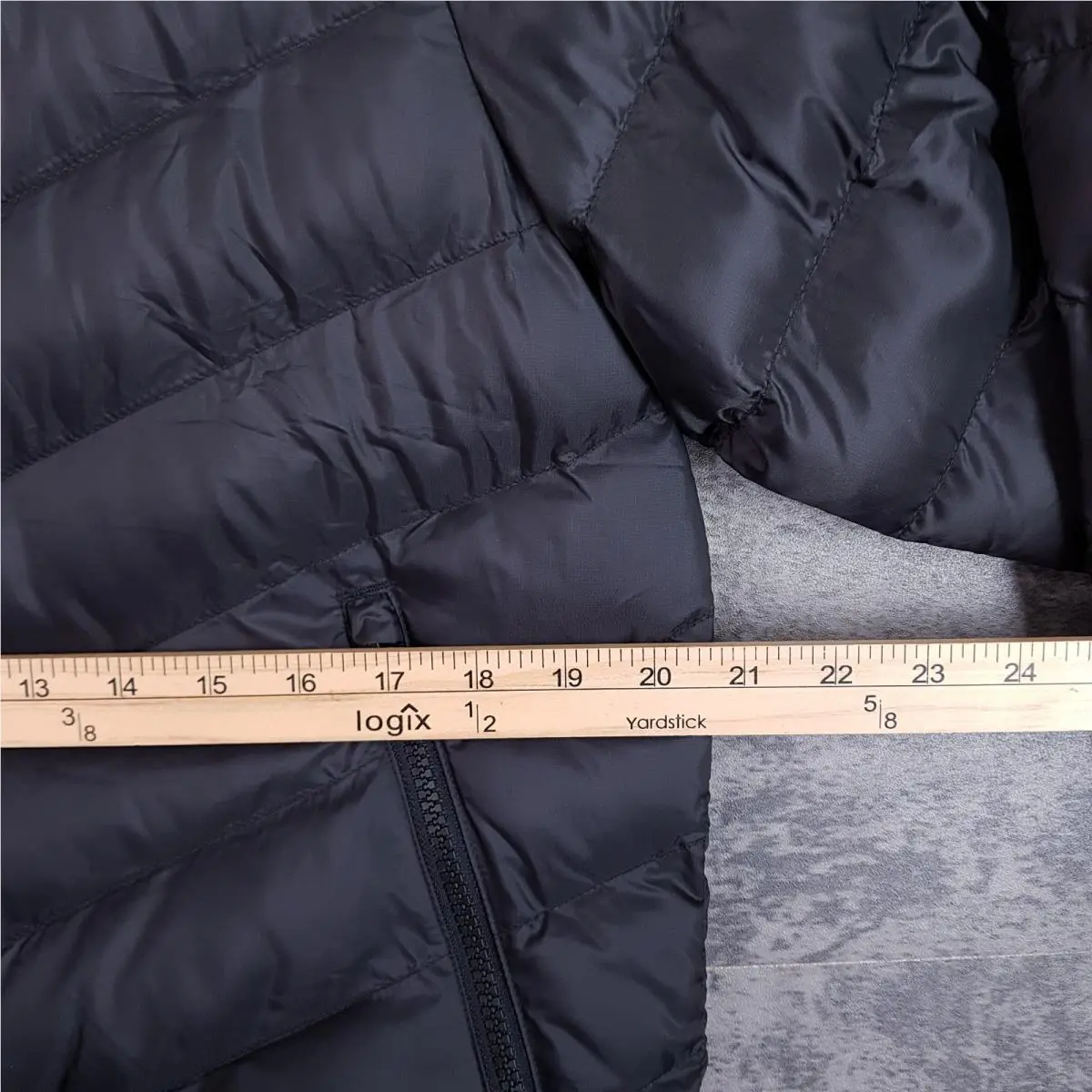 Nike clothing - Black (UPC: 0198482060879) 4