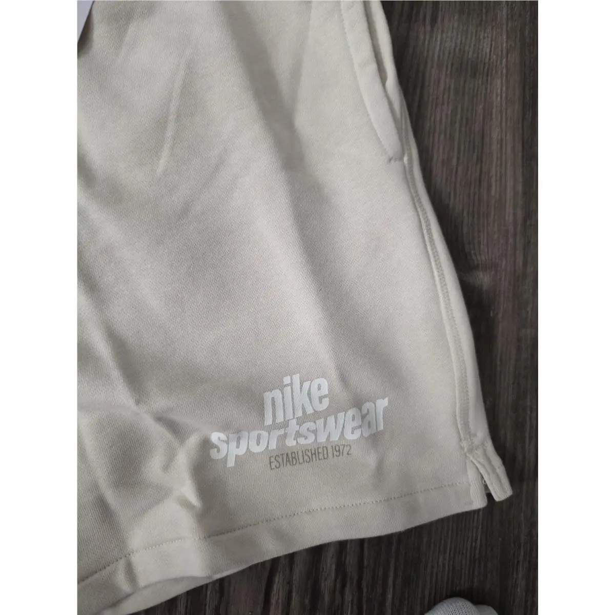 Nike clothing - Brown 6