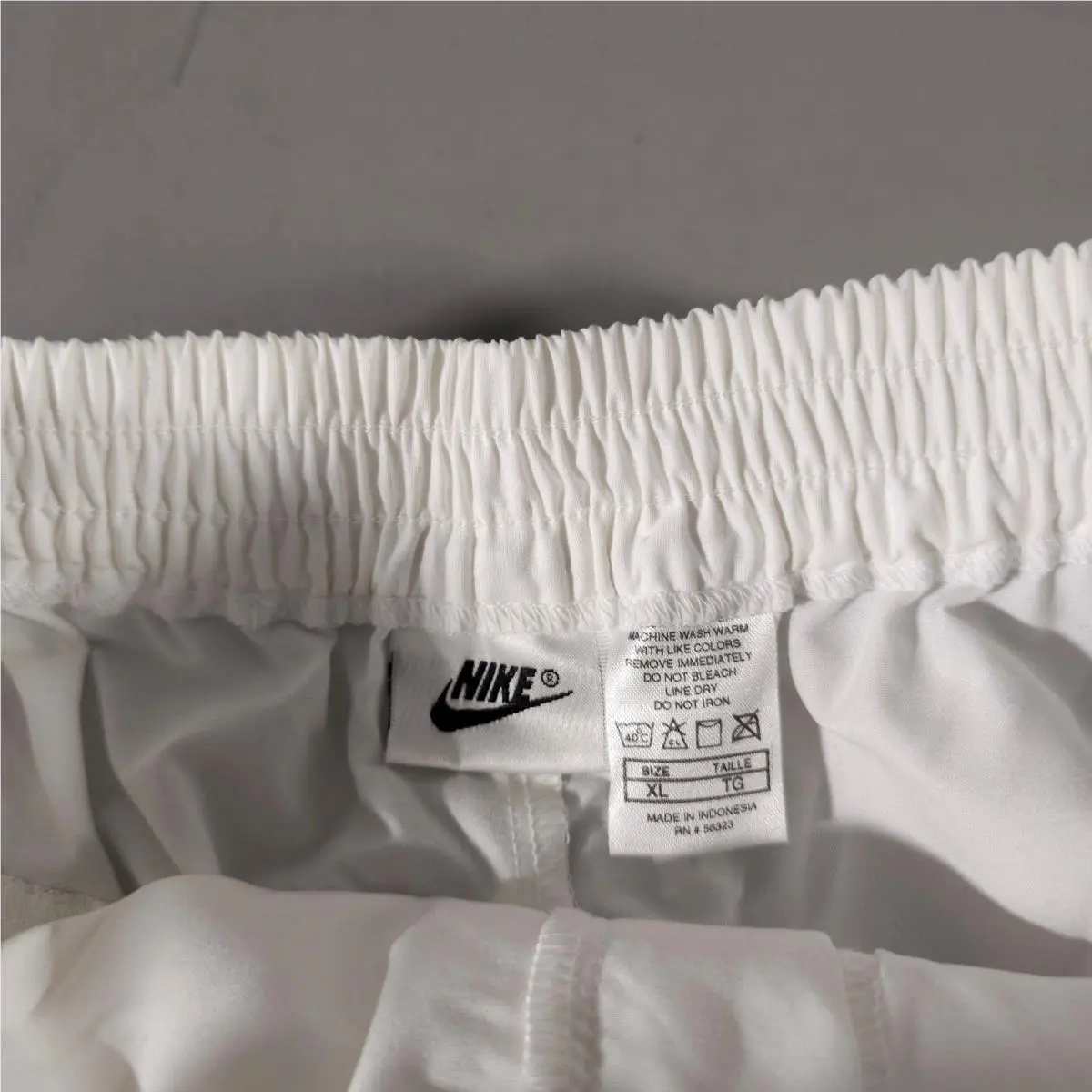 Nike clothing - White 2
