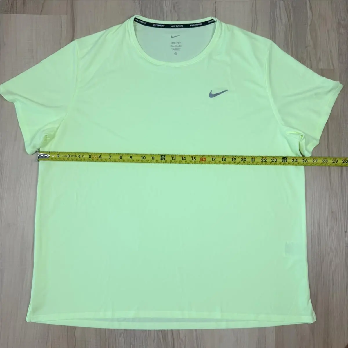 Nike clothing - Nike Dri-Fit - Green 1
