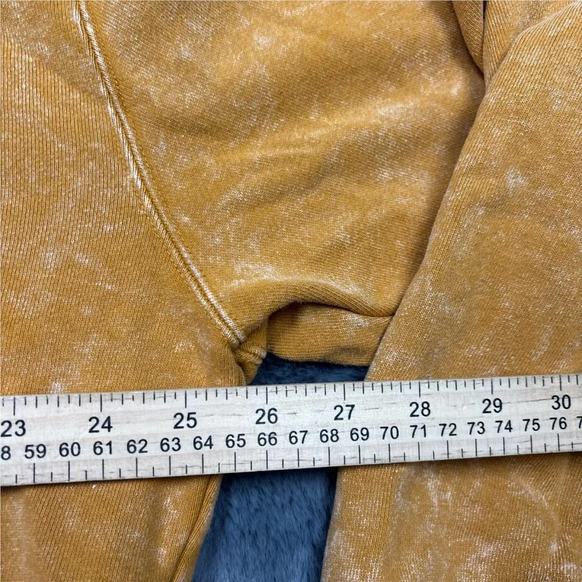 Nike clothing - Gold 1