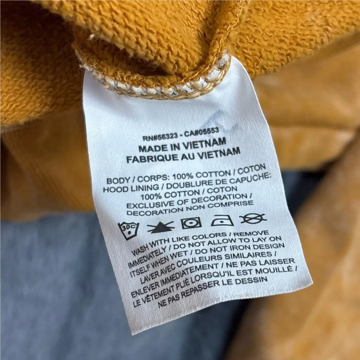 Nike clothing - Gold 5