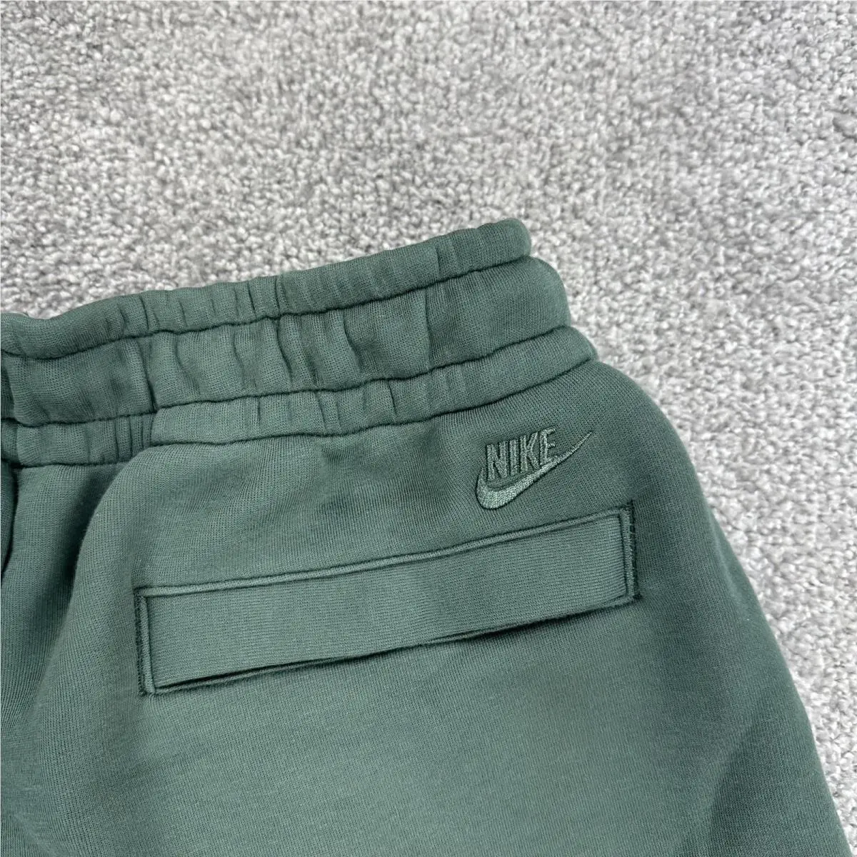 Nike clothing - Green 4