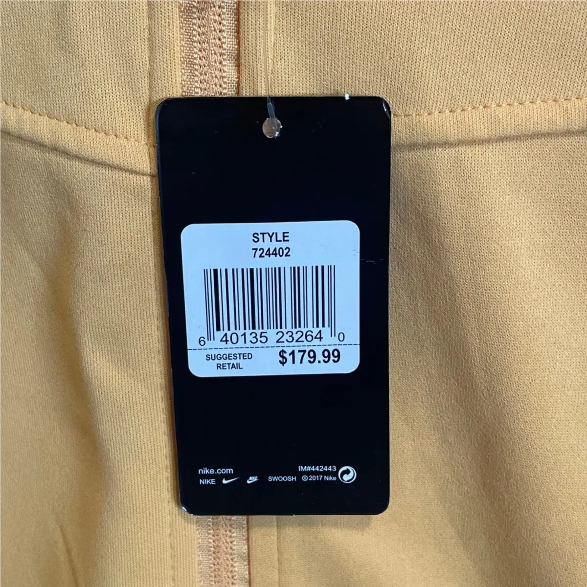Nike clothing - Yellow 1