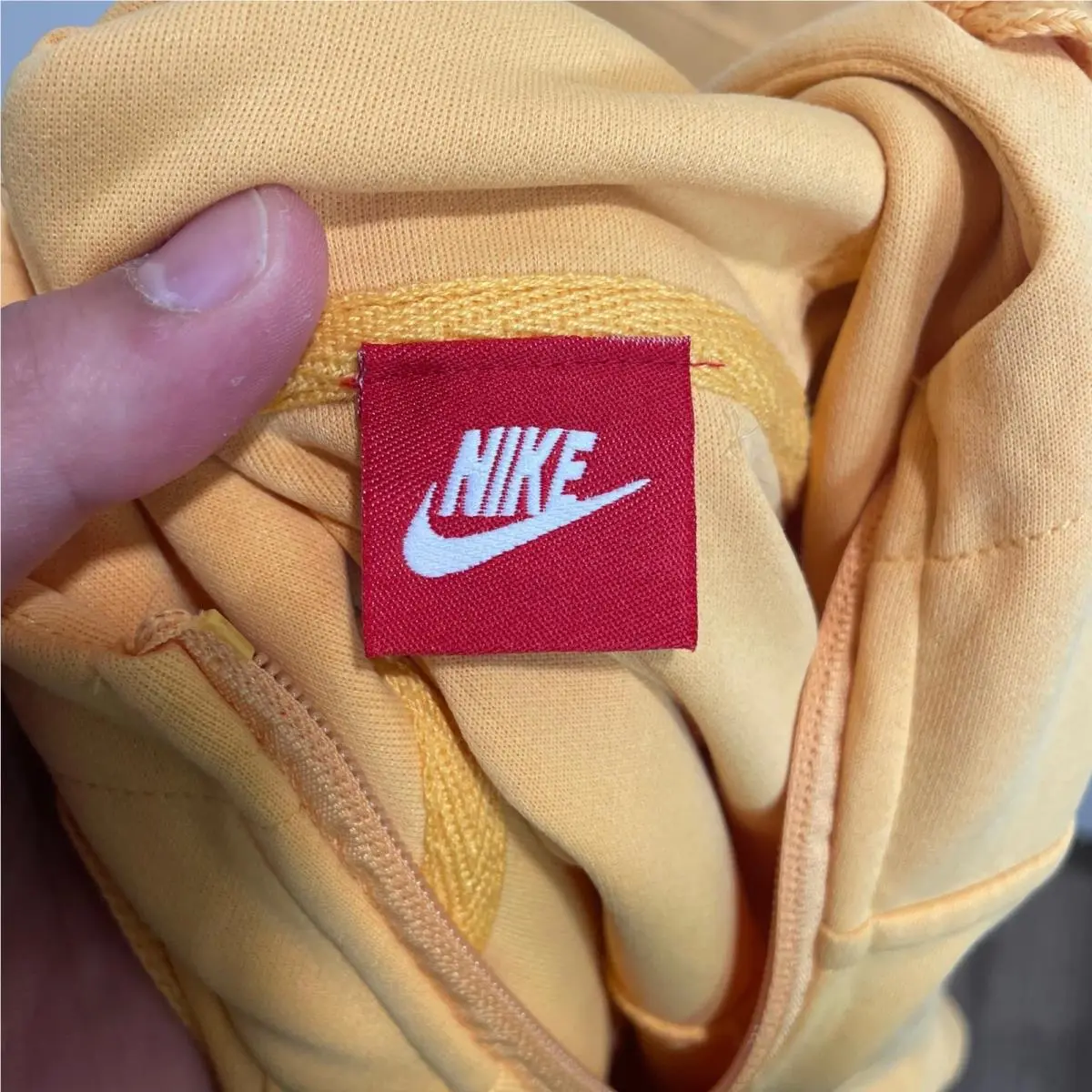 Nike clothing - Yellow 6