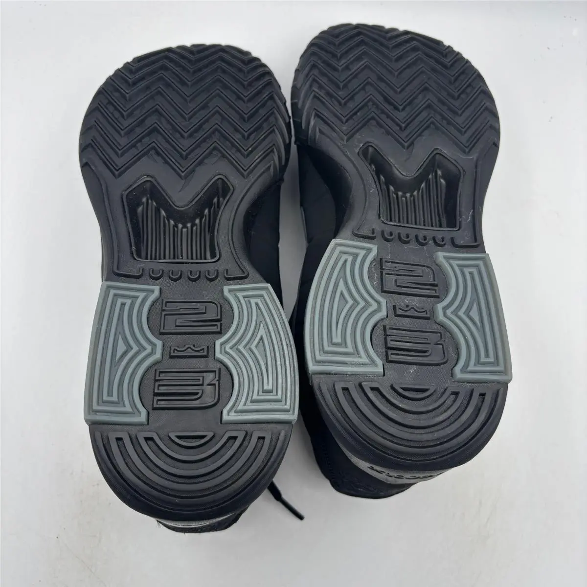 Nike shoes - LeBron Witness IX - LeBron Witness - Black 4