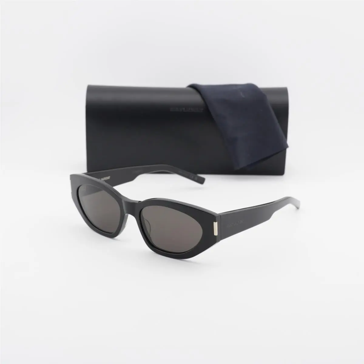 Saint Laurent SL638 001 Black/black 55-18-140 Sunglasses by Yves Saint Laurent