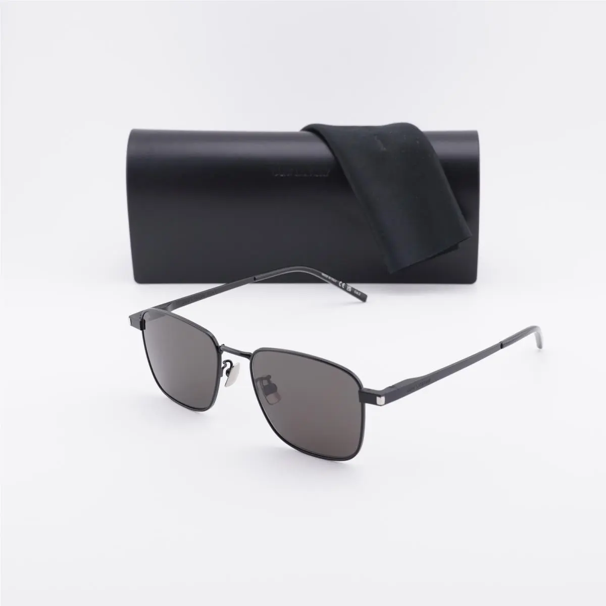Saint Laurent SL529 001 Black/black 52-18-145 Sunglasses