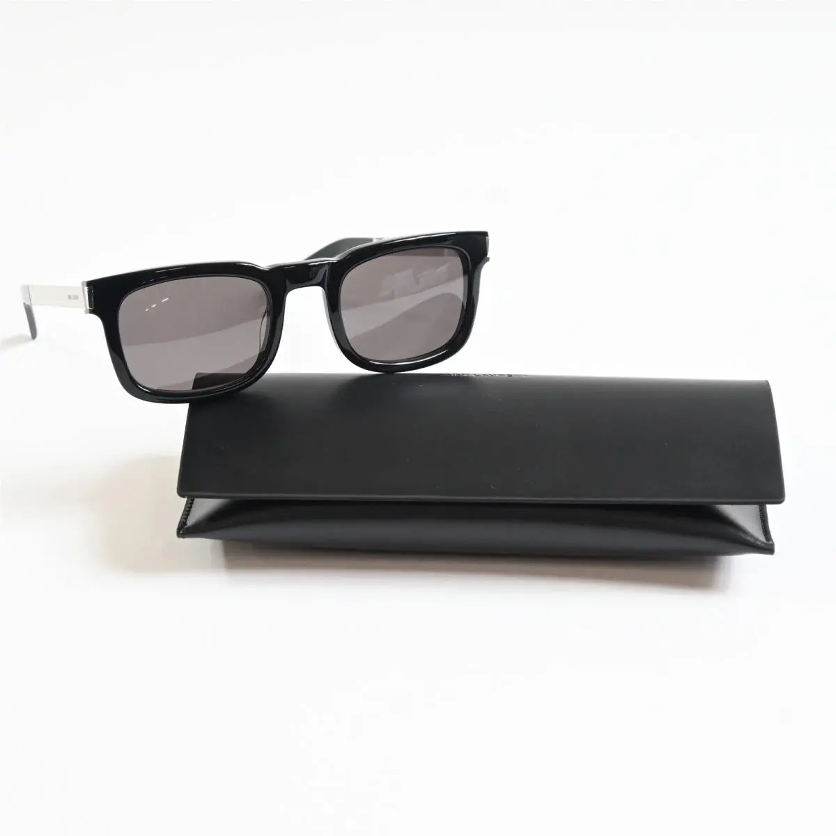 SL-581S 001 Unisex Sunglasses Black/gray 51 by Yves Saint Laurent