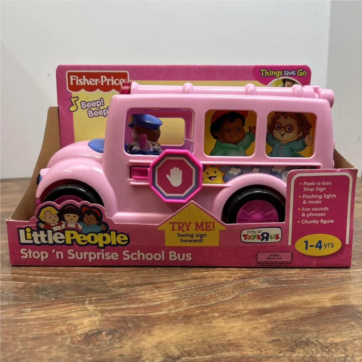 2009 Fisher Price Little People Toys R Us Stop n Surprise Pink School Bus T4816