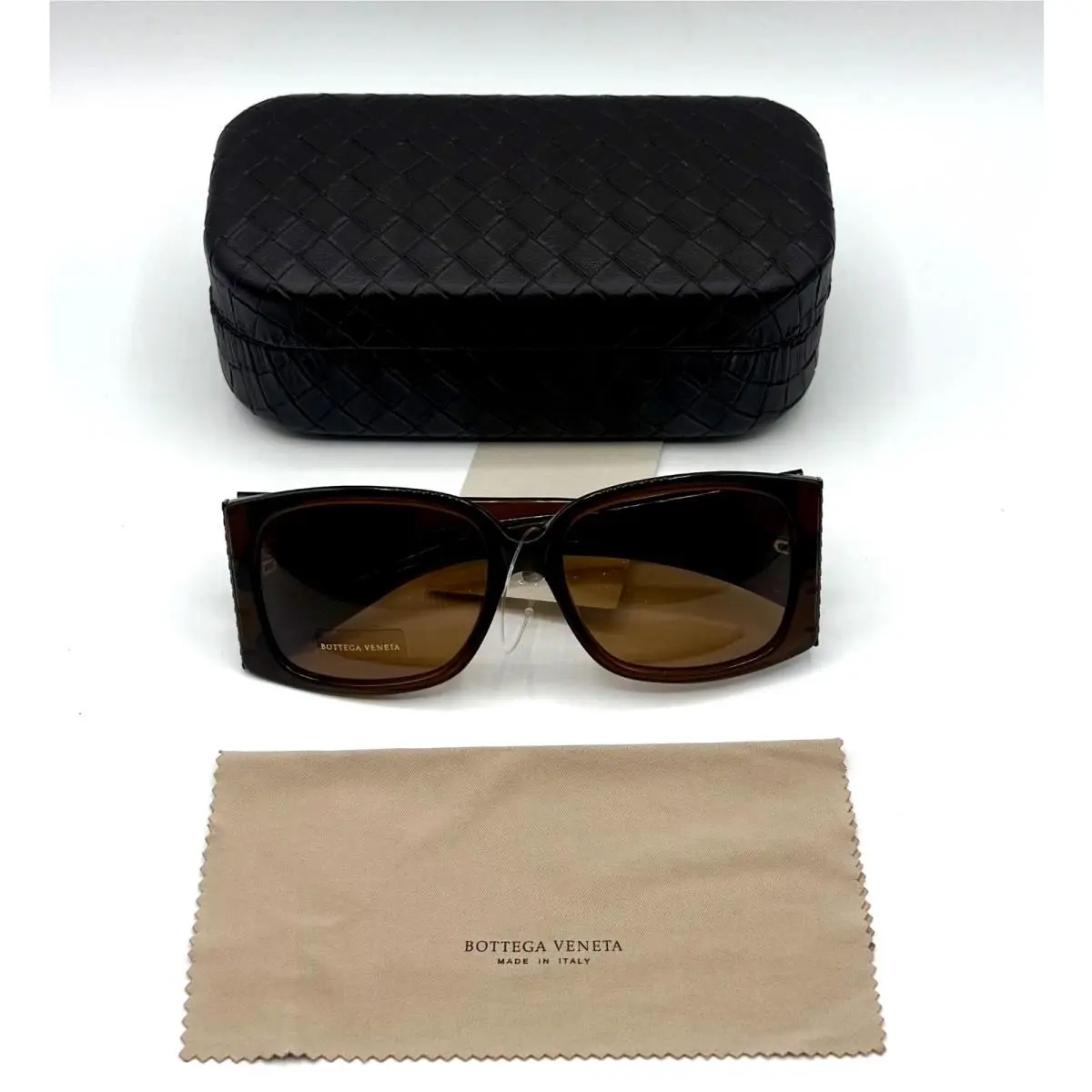 Medium Brown Square Acetate Sunglasses W/case 240701 2025 by Bottega Veneta