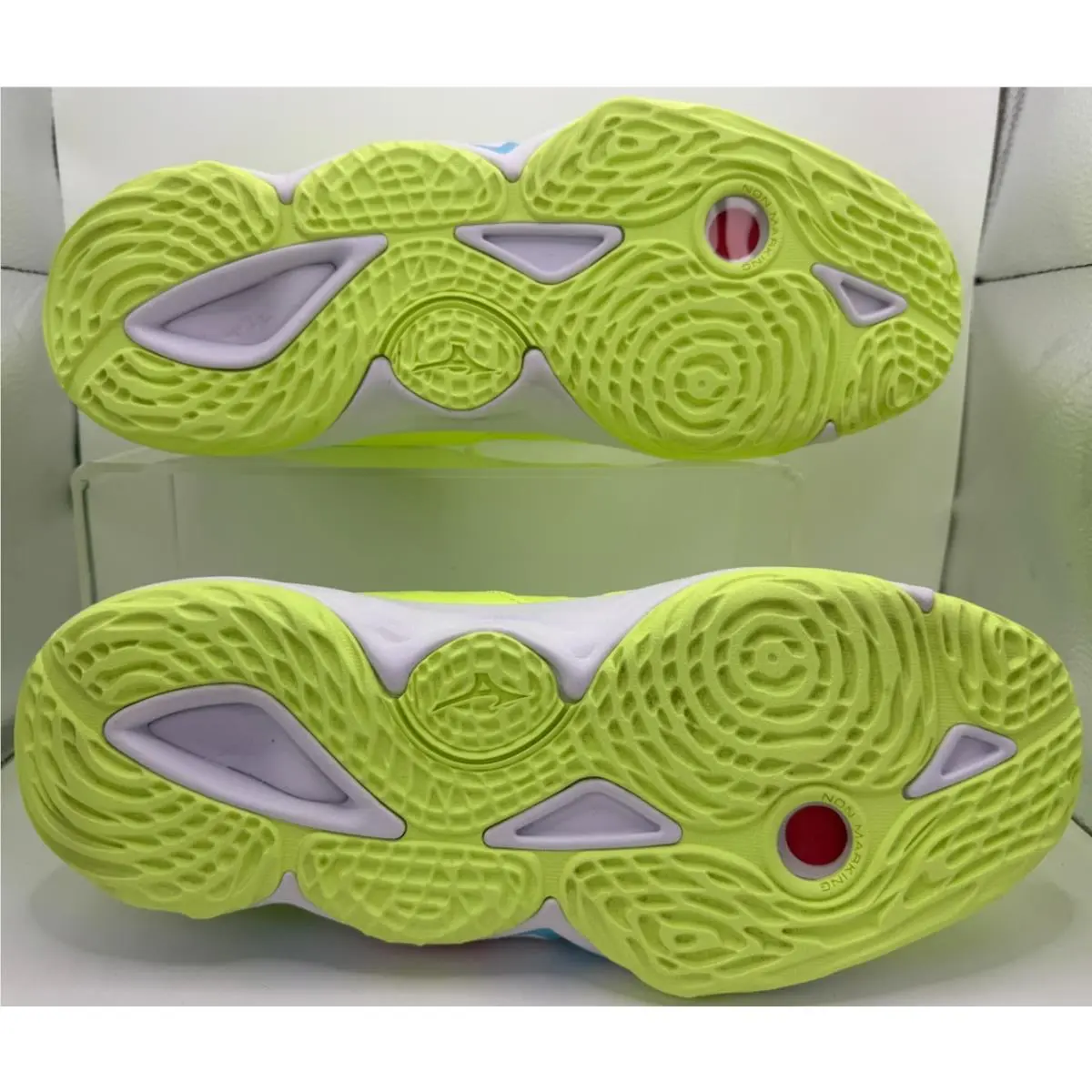 Mizuno shoes - Mizuno Wave Momentum 3 - Wave Momentum - 430324 - Green 2
