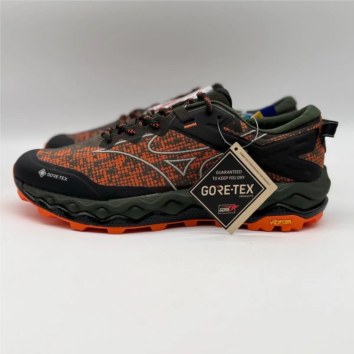 Mizuno shoes - Wave Mujin LS GTX Maharishi - Orange 1