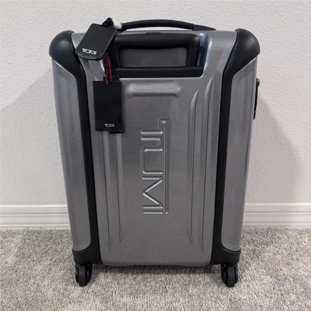 Tumi Vapor International Carry-on 22” Spinner Luggage Suitcase Gray
