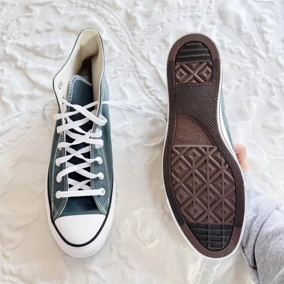 Converse shoes - UK 6