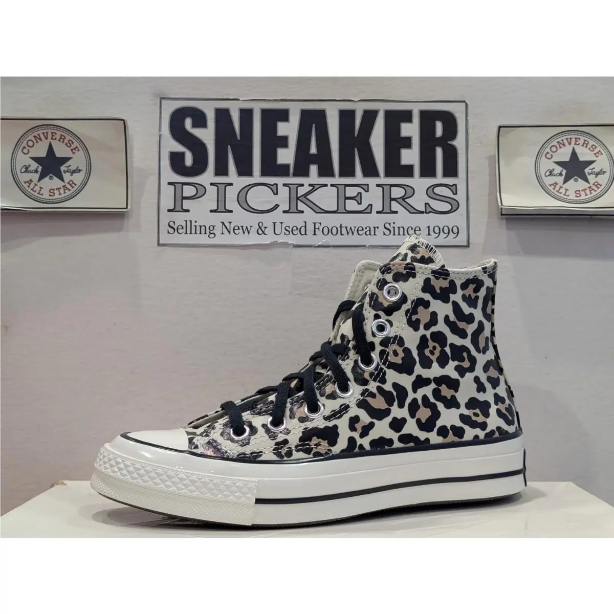 Converse Womens Chuck 70 HI Leopard Print - Size: 7 - A13436C - Glow in The Dark