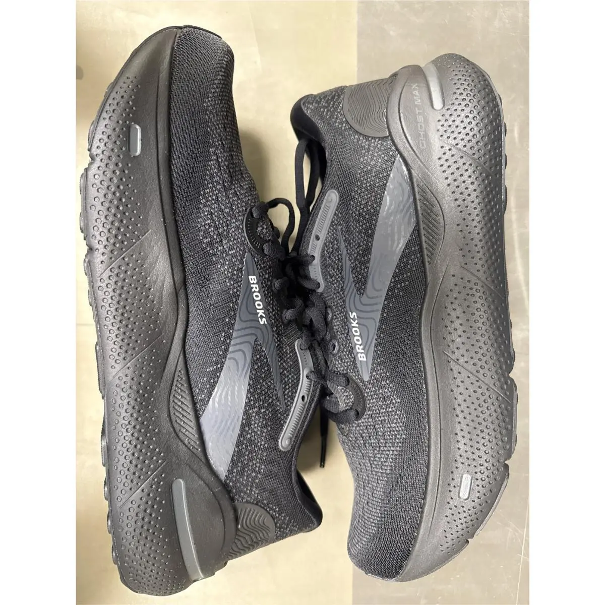 Brooks shoes - Brooks Ghost Max 3 - Ghost Max - 110464 - Black 0