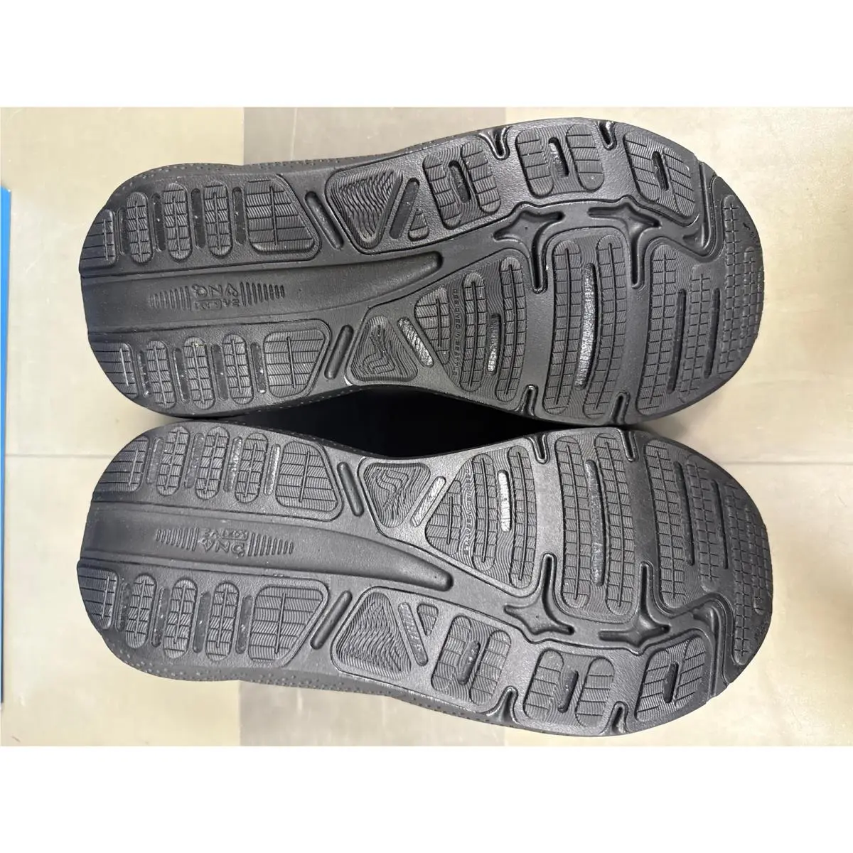 Brooks shoes - Brooks Ghost Max 3 - Ghost Max - 110464 - Black 1