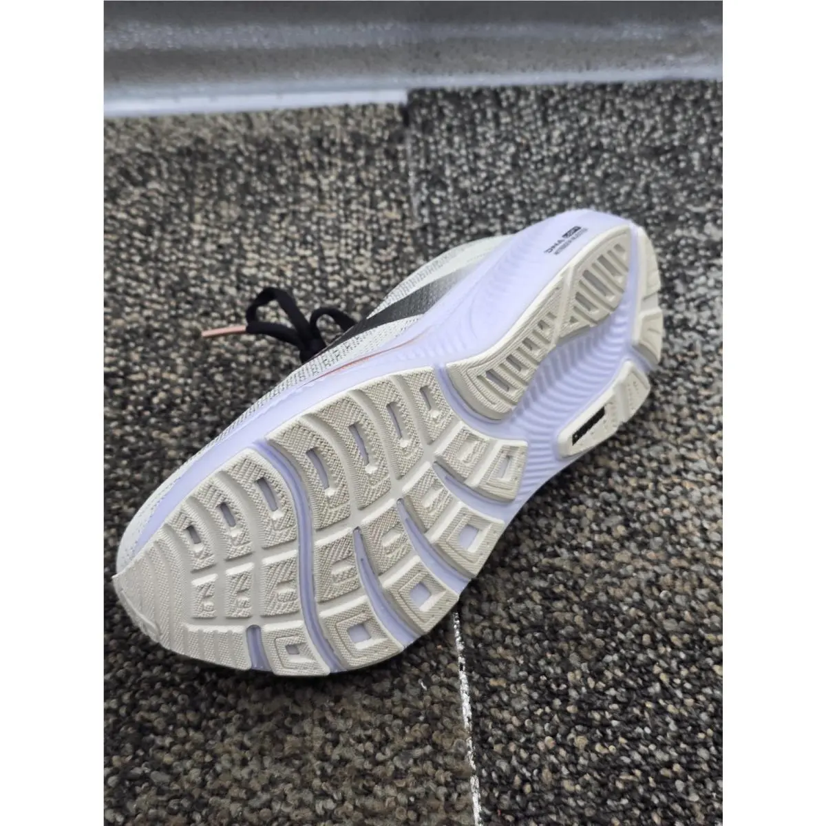 Brooks shoes - Brooks Ghost 17 - Ghost - Multicolor (UPC: 0195394673609) 2