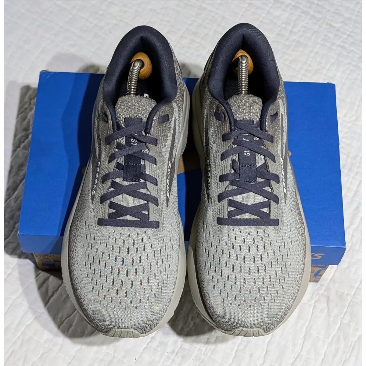 Brooks shoes - Brooks Ghost 16 - Ghost - 1104181D240 - Beige, Gray 1