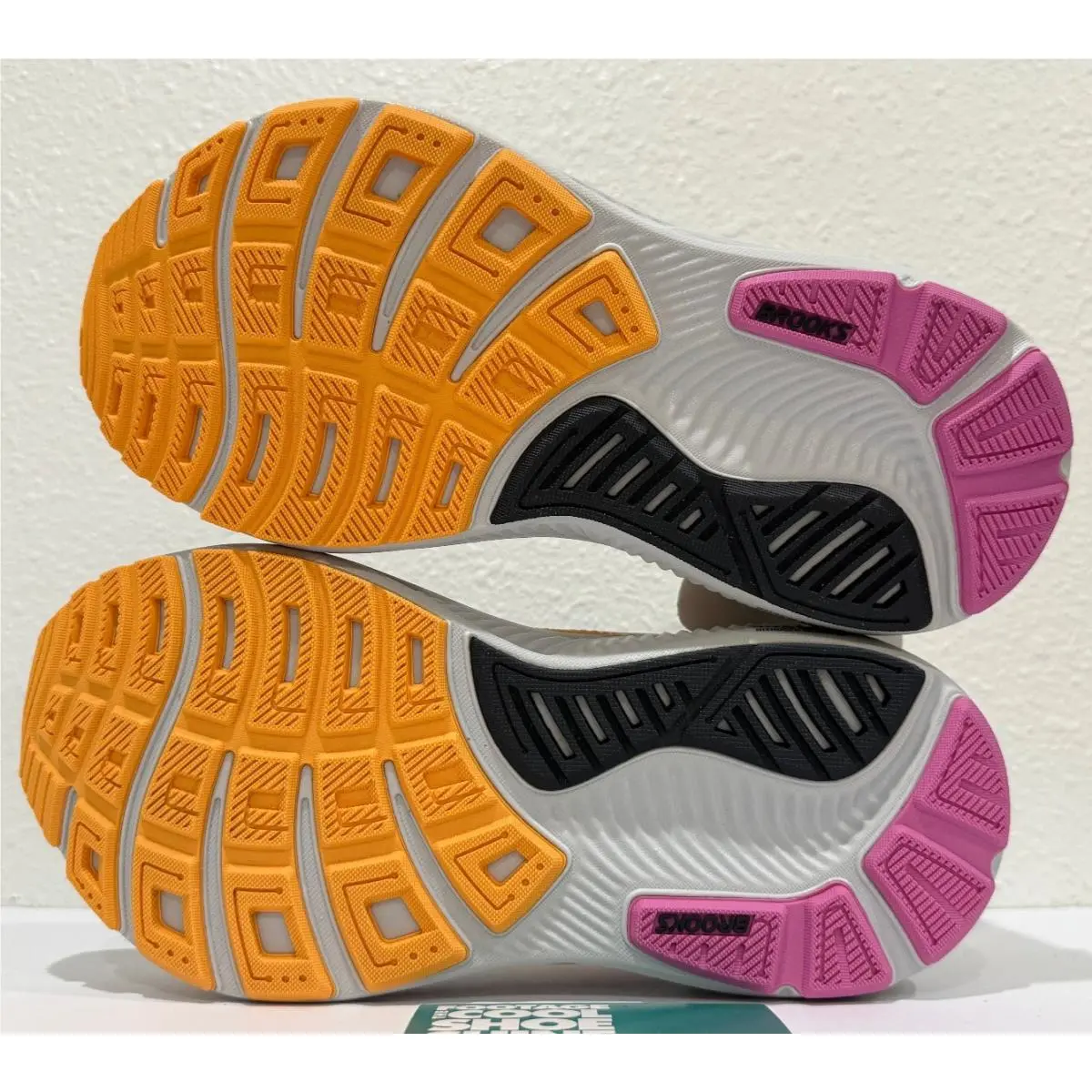Brooks shoes - Brooks Ghost 17 - Ghost - 120431-2E-070 - Gray 9