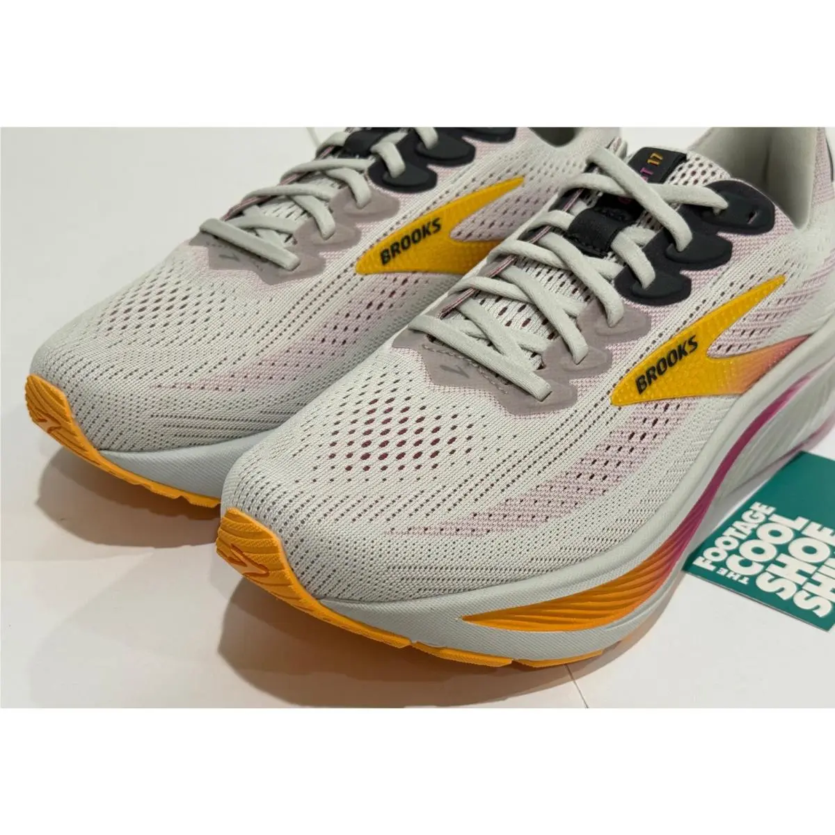 Brooks shoes - Brooks Ghost 17 - Ghost - 120431-2E-070 - Gray 4